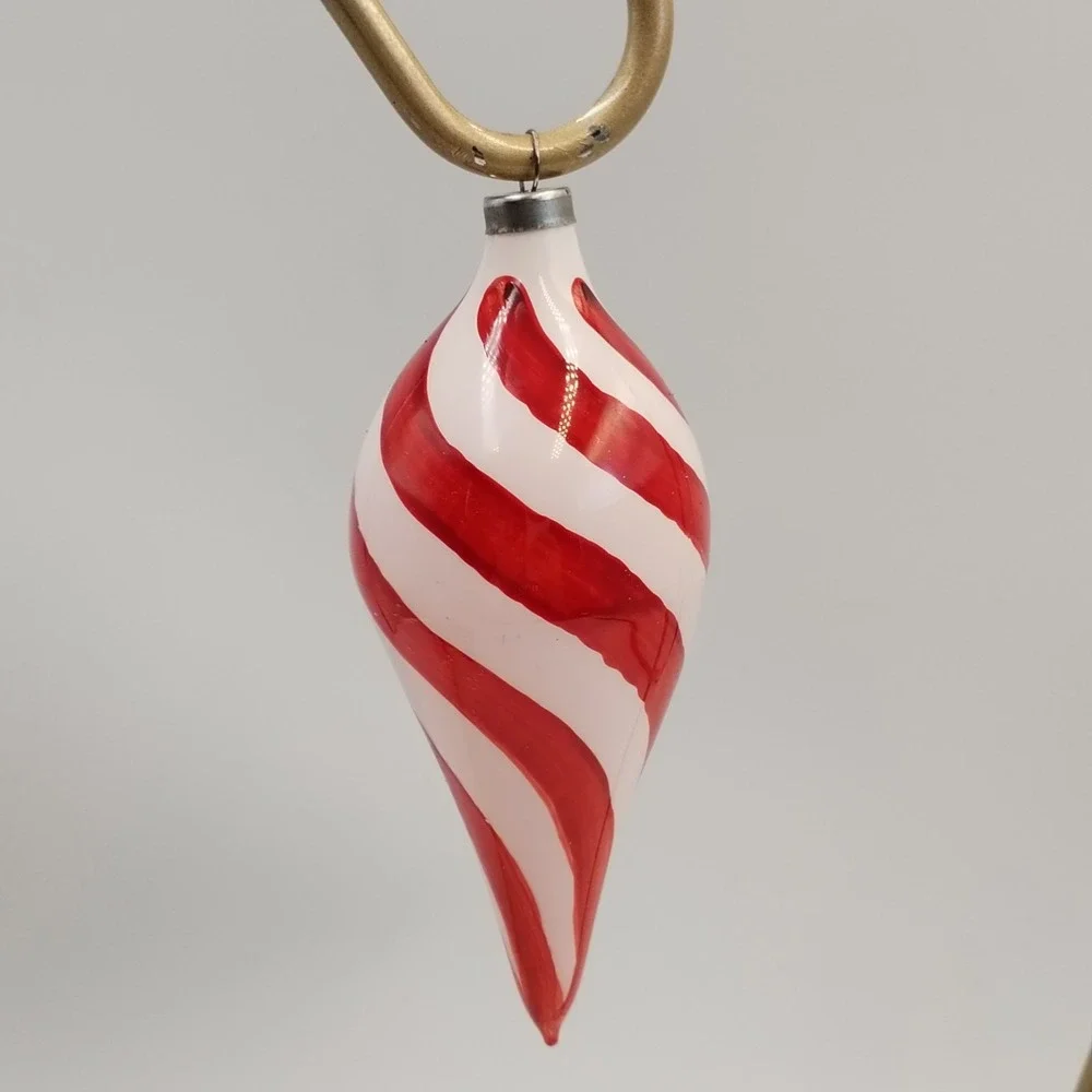 Set of 4 Handblown Glass Peppermint Swirl Teardrop Ornaments Red White Michoacan